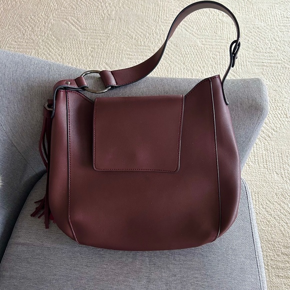 Burgundy leather handbag - Picture 1 of 3